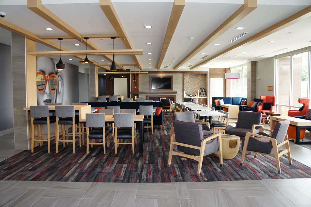 La Quinta By Wyndham Houston East At Sheldon Rd